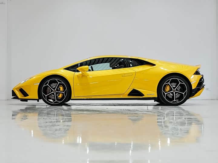 Фото 4 - Lamborghini Huracán