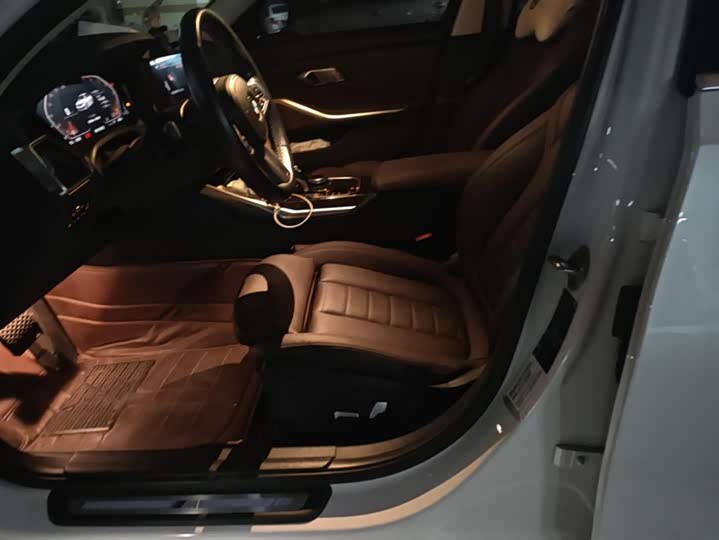 Фото 9 - BMW 3 Series