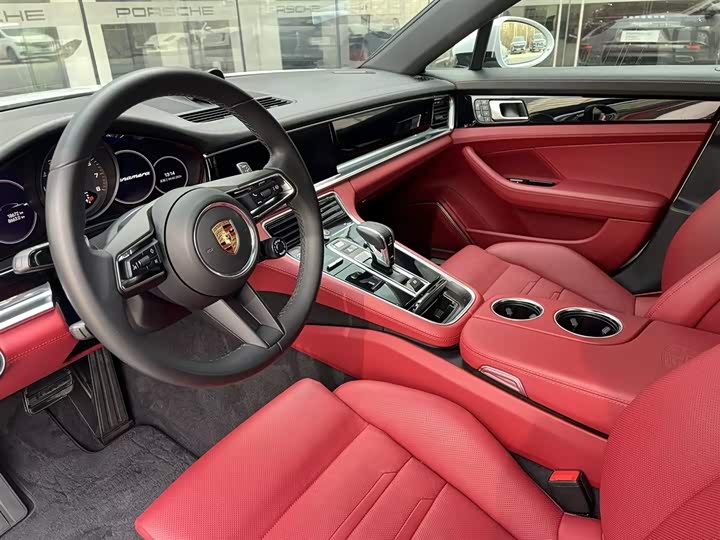 Фото 7 - Porsche Panamera