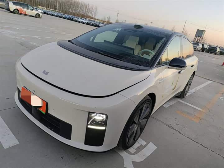 Фото 1 - LiXiang i6