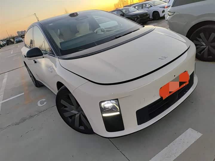 Фото 7 - LiXiang i6