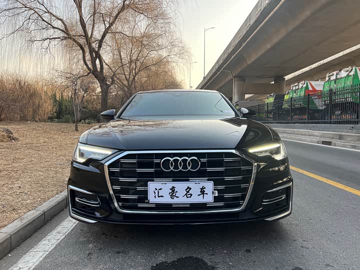 Фото 2 - Audi A6L
