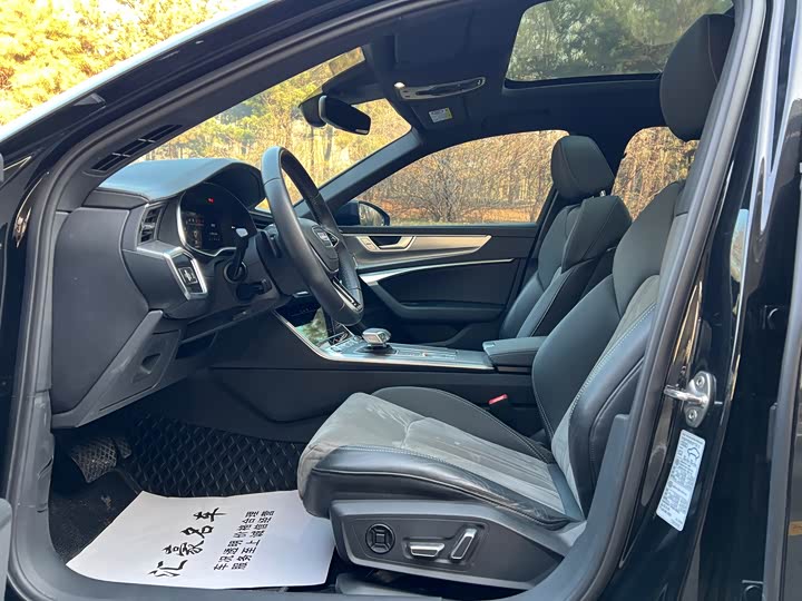 Фото 8 - Audi A6L