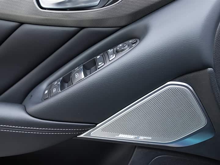 Фото 6 - Infiniti Q50L