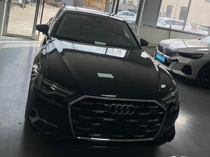 Фото 2 - Audi A6L