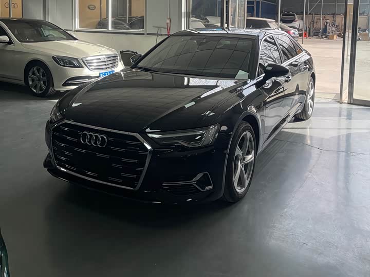 Фото 3 - Audi A6L