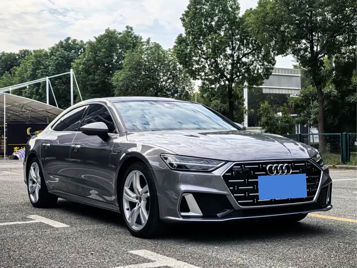 Фото 3 - Audi A7L