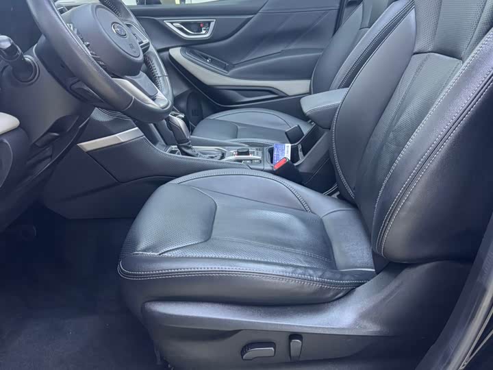 Фото 9 - Subaru Forester