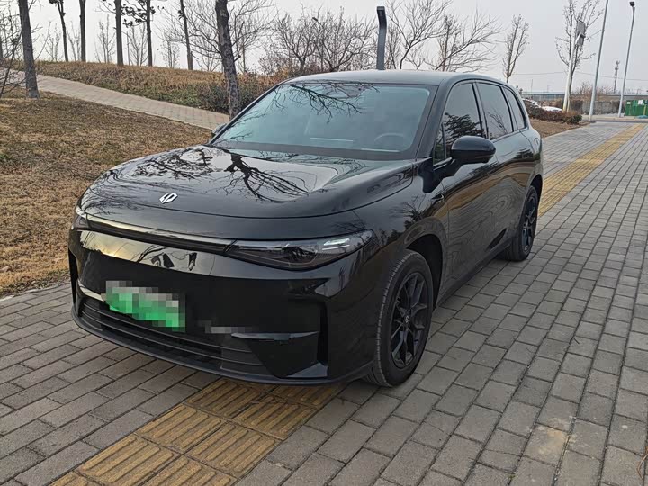 Фото 1 - Leapmotor C10