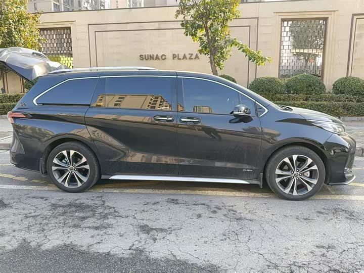 Фото 7 - Toyota Granvia