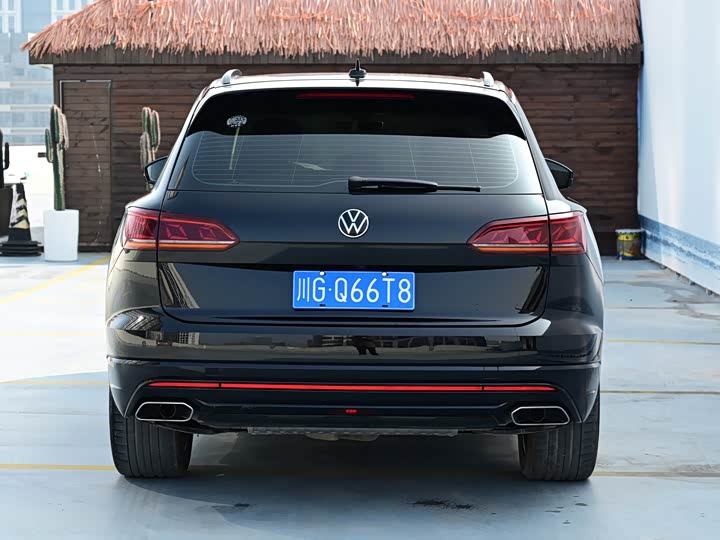 Фото 6 - Volkswagen Touareg