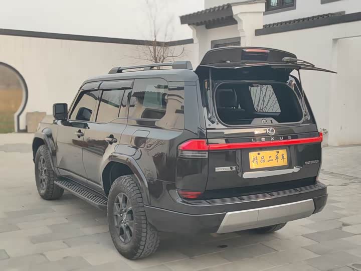 Фото 8 - Lexus GX