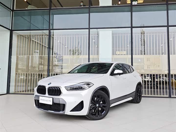 Фото 1 - BMW X2