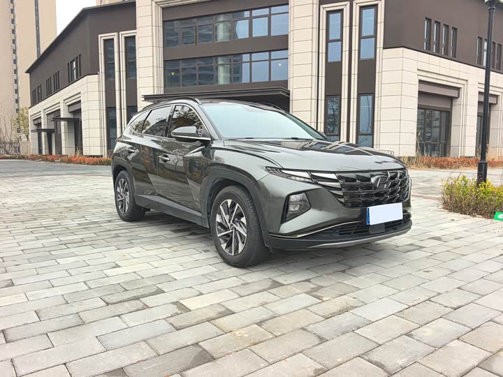 Фото 3 - Hyundai Tucson L