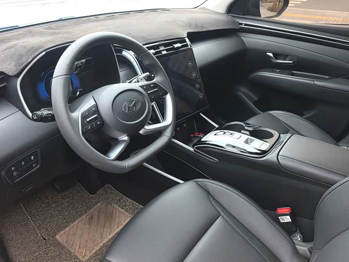 Фото 4 - Hyundai Tucson L