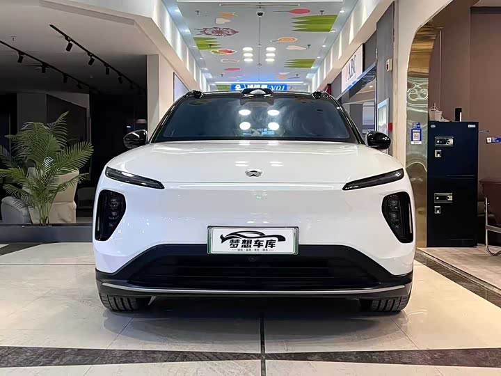 Фото 2 - Nio ES6