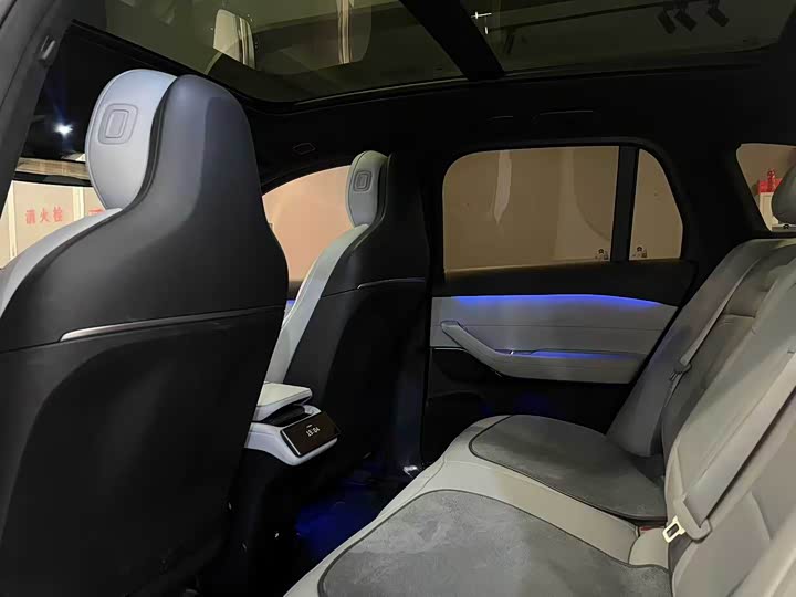 Фото 6 - Nio ES6