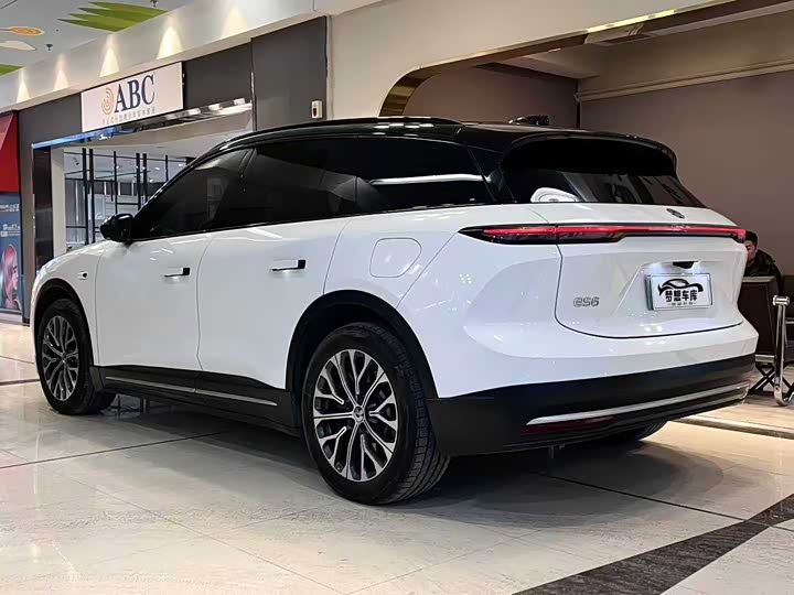 Фото 7 - Nio ES6