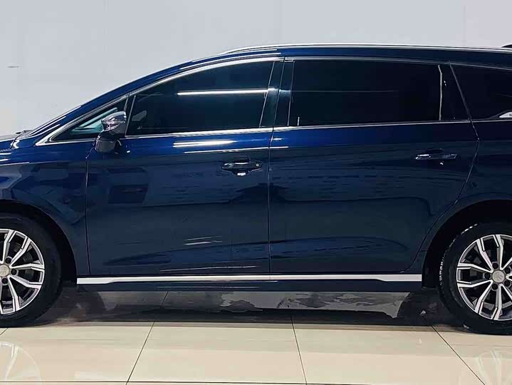 Фото 5 - BYD Song Max