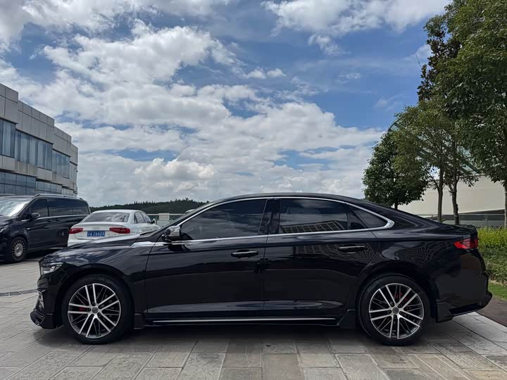 Photo 4 - Geely Preface