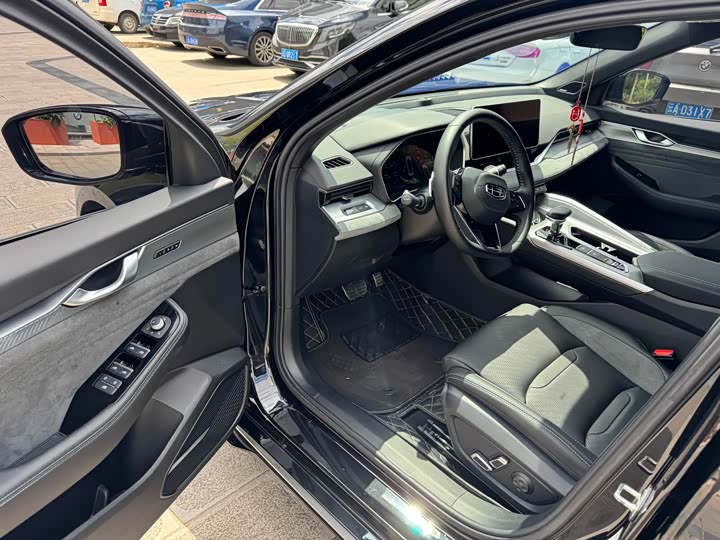 Photo 5 - Geely Preface