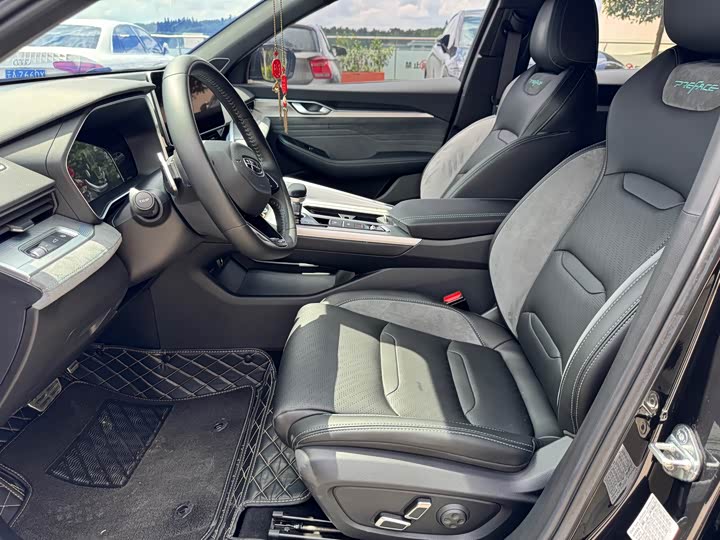 Photo 6 - Geely Preface