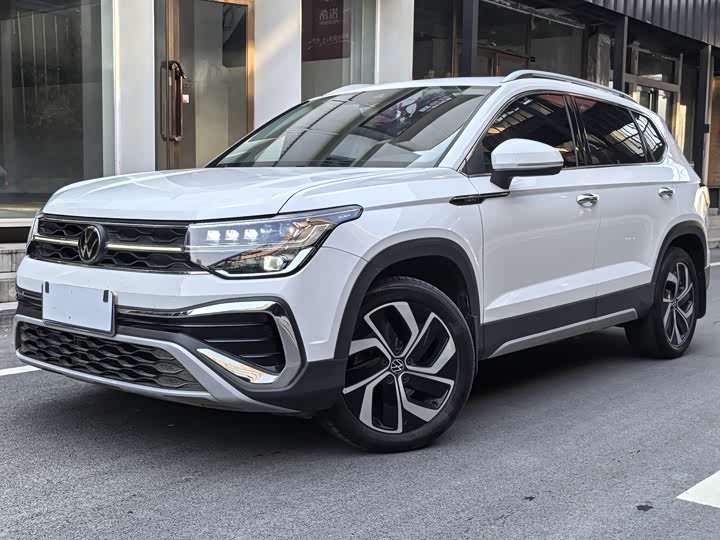 Фото 1 - Volkswagen Tharu