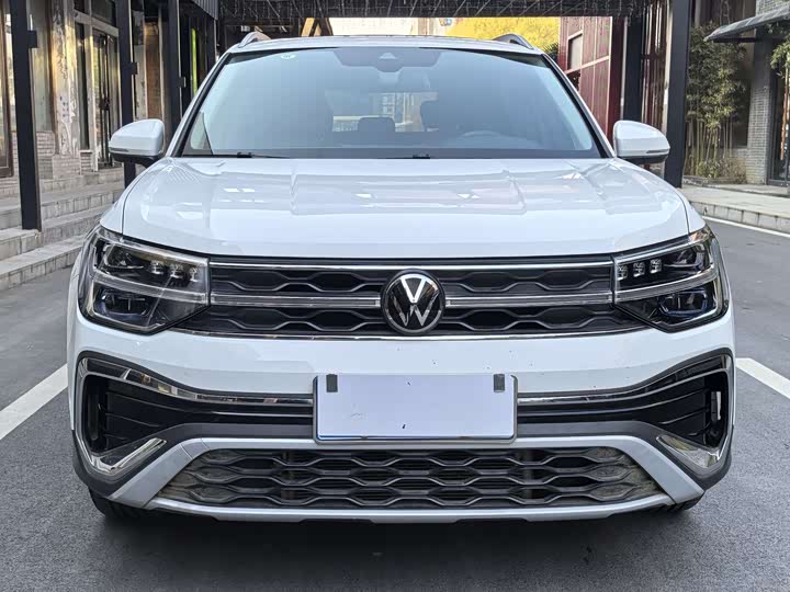 Фото 2 - Volkswagen Tharu