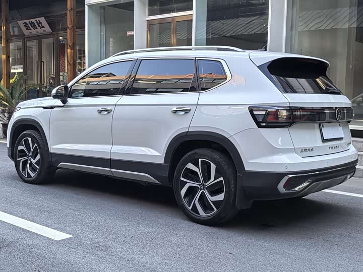 Фото 5 - Volkswagen Tharu