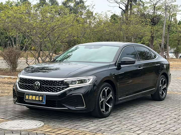 Фото 3 - Volkswagen Passat