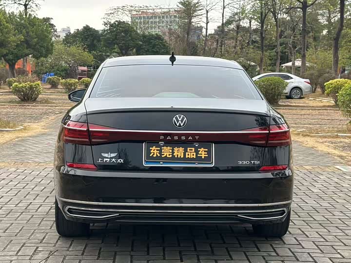 Фото 8 - Volkswagen Passat