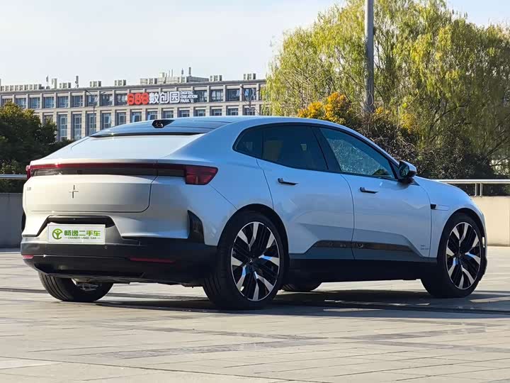 Фото 6 - Polestar 4