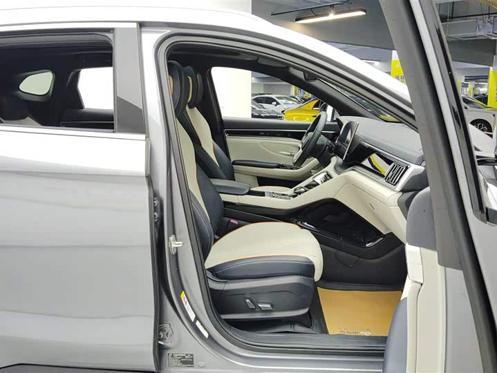 Фото 8 - BYD Song Plus Hybrid/EV