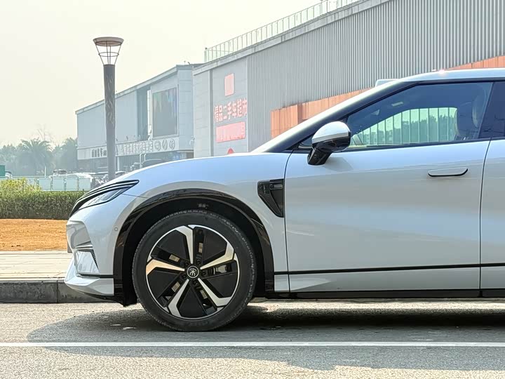 Фото 4 - BYD Song L