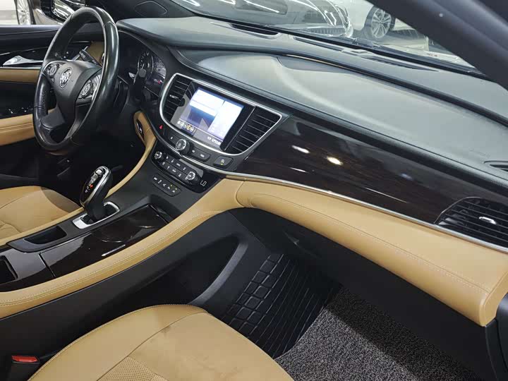 Фото 4 - Buick LaCrosse