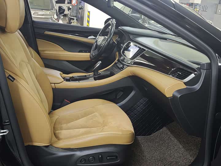 Фото 5 - Buick LaCrosse