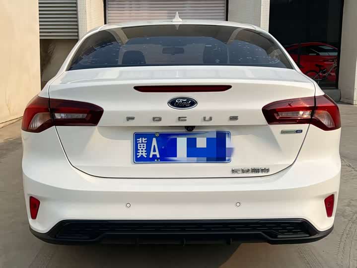 Фото 5 - Ford Focus