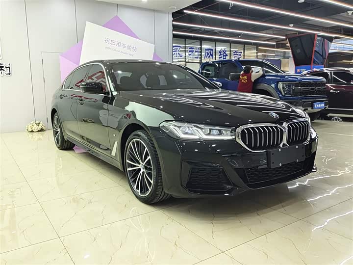 Фото 3 - BMW 5 Series