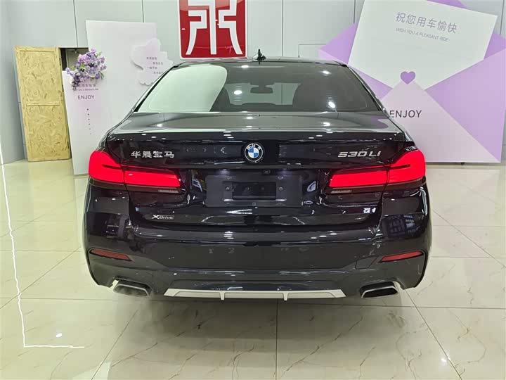 Фото 5 - BMW 5 Series