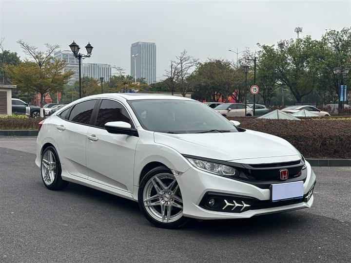 Фото 3 - Honda Civic