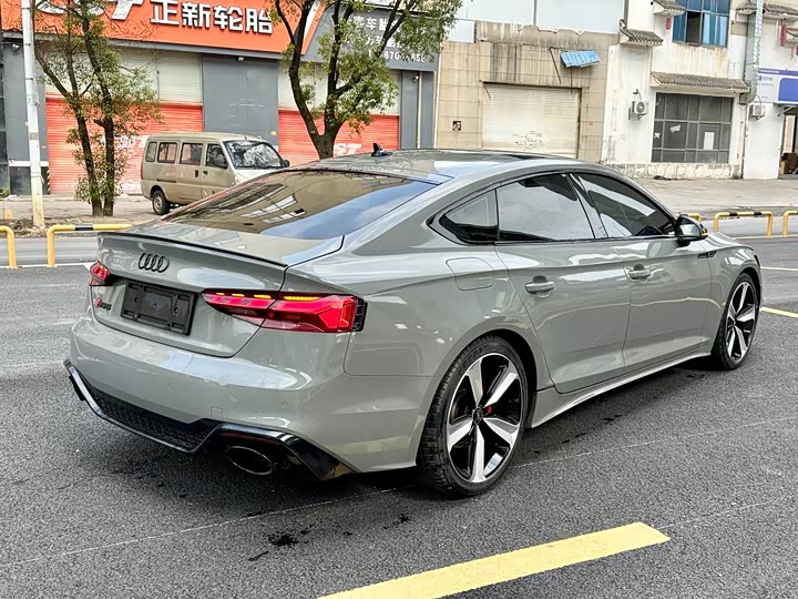 Фото 5 - Audi A5