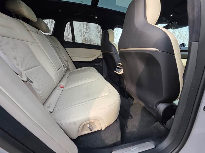 Фото 8 - Nio ES6
