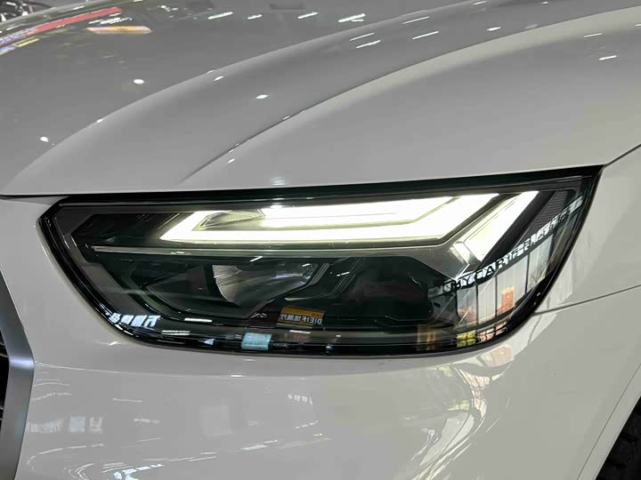 Фото 3 - Audi Q5L