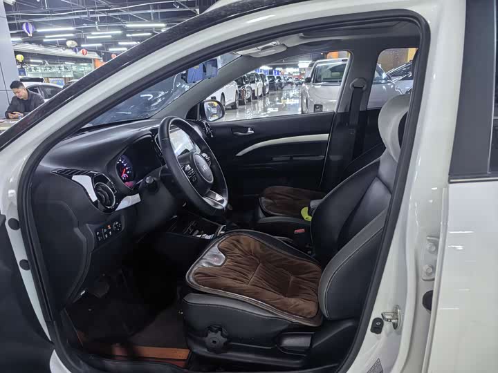 Фото 6 - Kia KX1