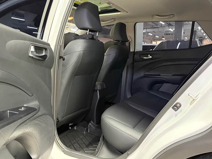 Фото 5 - Kia KX1