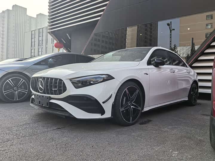 Фото 3 - Mercedes-Benz A-Class AMG