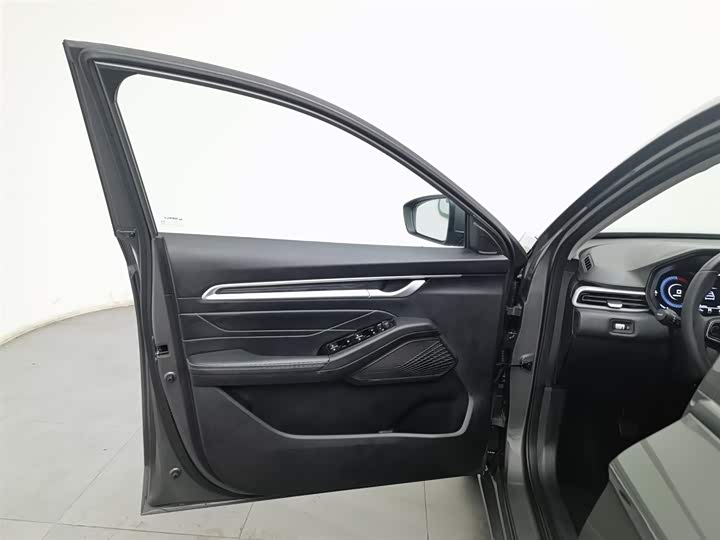 Фото 8 - Geely Emgrand