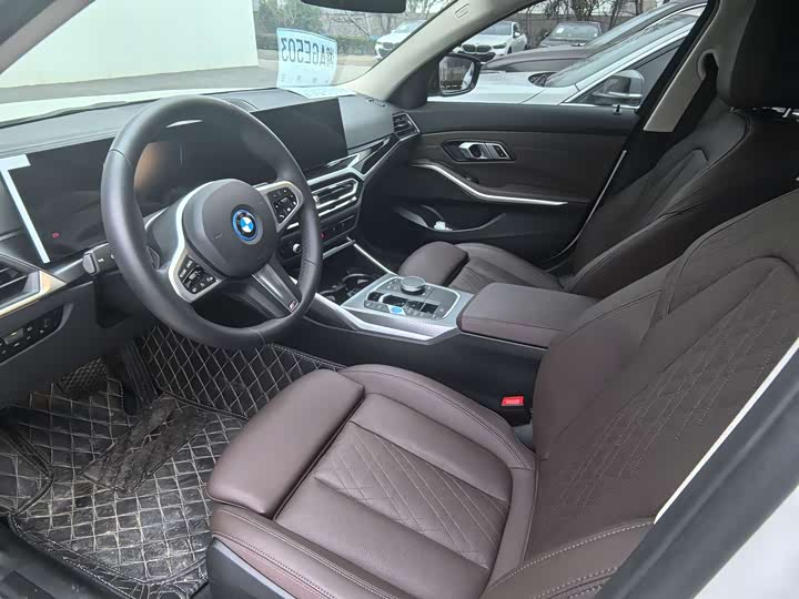 Фото 5 - BMW i3