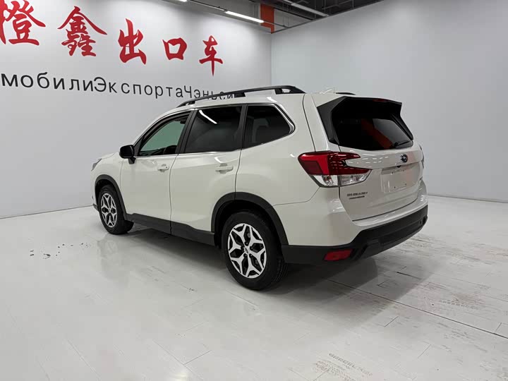 Фото 4 - Subaru Forester