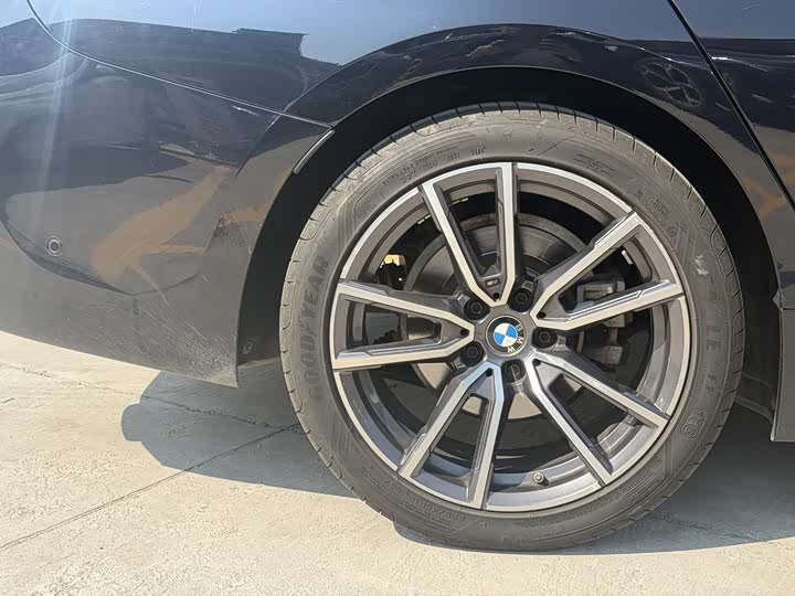 Фото 9 - BMW 3 Series